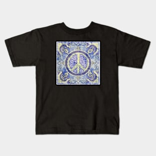 Peace sign anti war activist No War protest Israel Palestine Islamic Judaica Kids T-Shirt